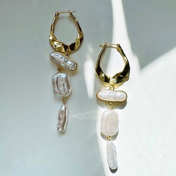 NEW NORDSTROM 18kt Gold Plated Pearl Bead Vintage Drop Hoop Earrings Jewelry - Picture 8 of 16